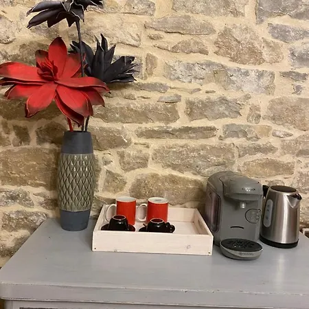 Chambres et table d'hôtes Le cèdre Aveyron Sainte-Croix  Extérieur photo